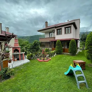https://vinland-villa-atalar.hotelstrabzon.net