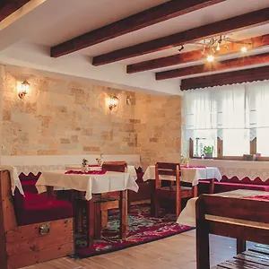 friends-hostel.albaniahotels.org/